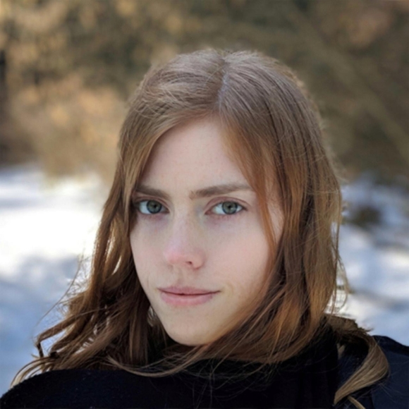 Meet your Posher, Angela - Picture 1 of 2